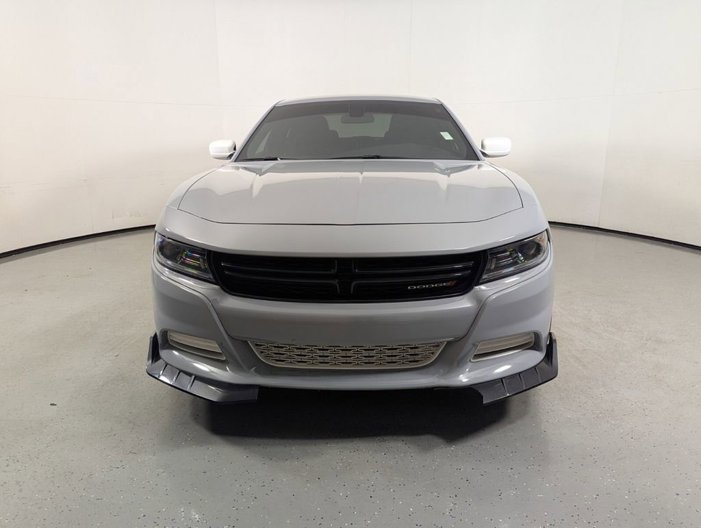 Used 2022 Dodge Charger SXT image 2