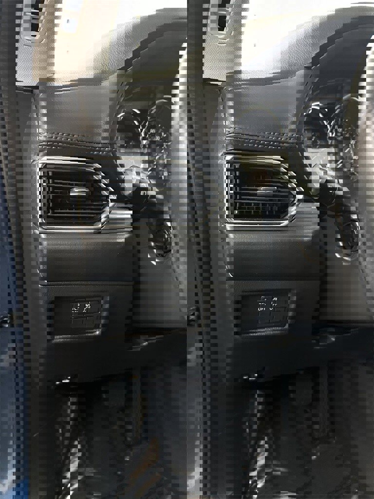 Used 2020 MAZDA CX-5 Touring image 14