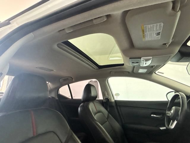 Used 2022 Nissan Sentra SR w/ SR Premium Package FWD image 31
