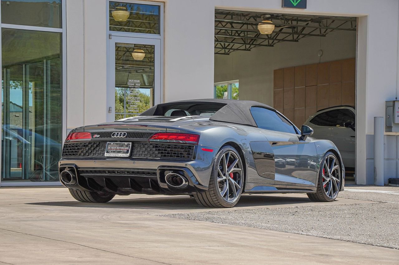 Used 2021 Audi R8 V10 w/ Premium Package image 11