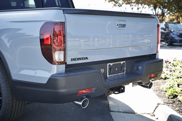 New 2026 Honda Ridgeline Black Edition image 12