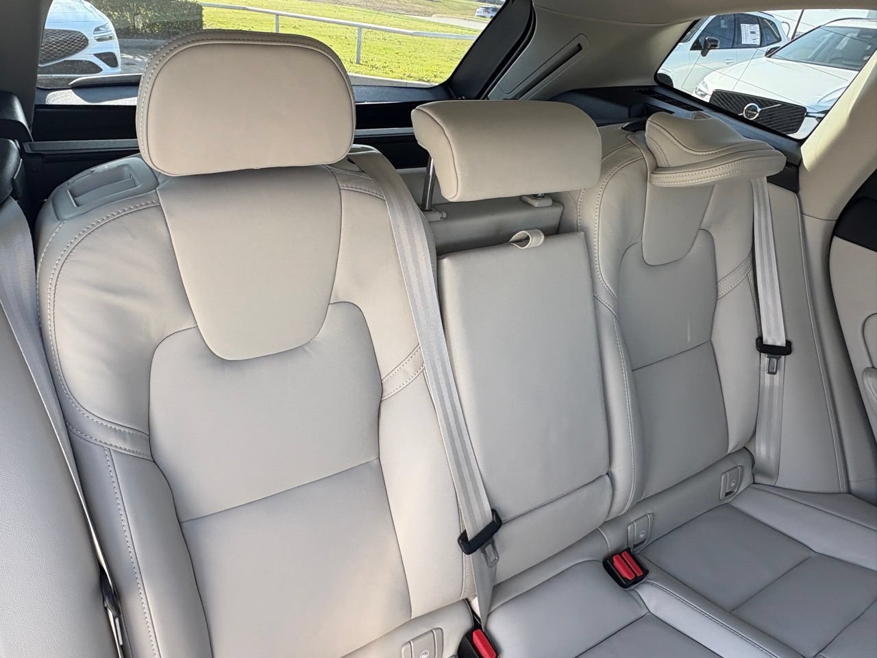 New 2026 Volvo XC60 B5 Ultra w/ Protection Package Premier AWD/4WD image 36