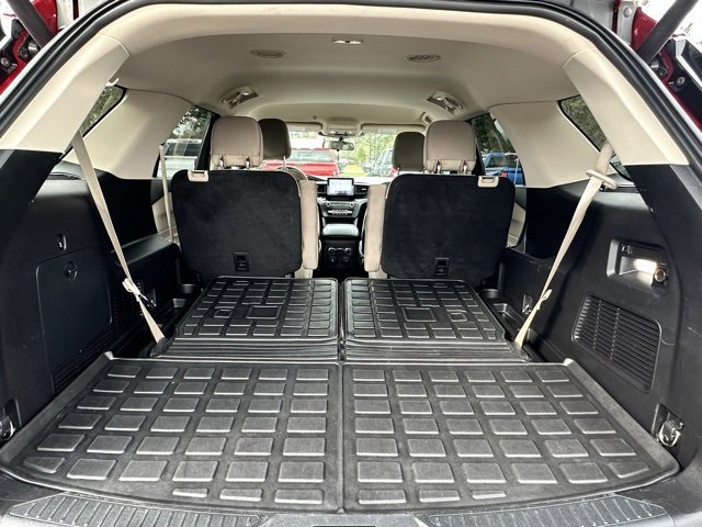 Used 2020 Ford Explorer XLT image 9