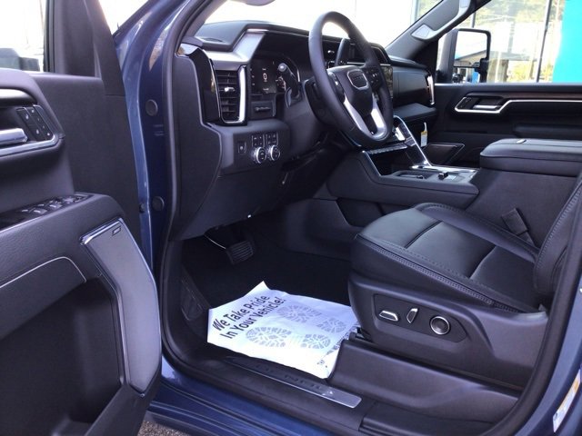 New 2026 GMC Sierra 2500 Denali w/ Denali Reserve Package image 8