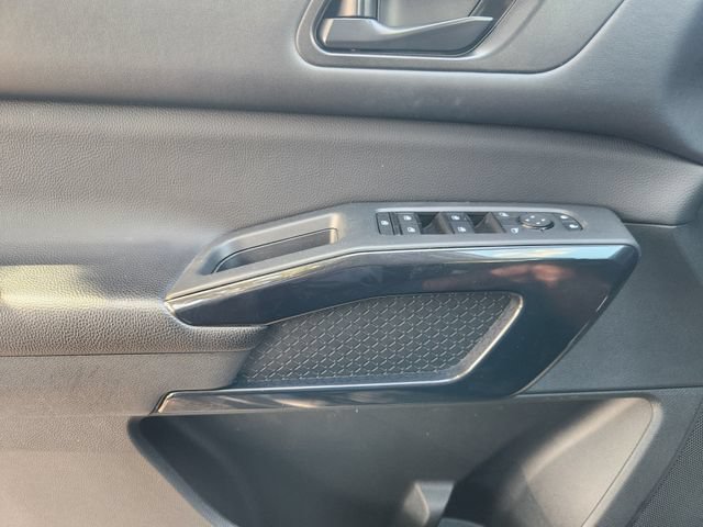 Used 2025 Nissan Pathfinder SV FWD image 21
