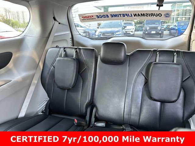 Certified 2023 Chrysler Pacifica Touring-L FWD image 17