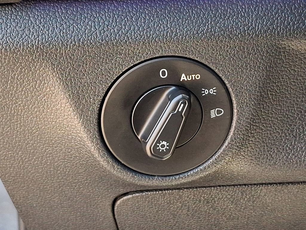 Used 2019 Volkswagen Jetta GLI FWD image 24