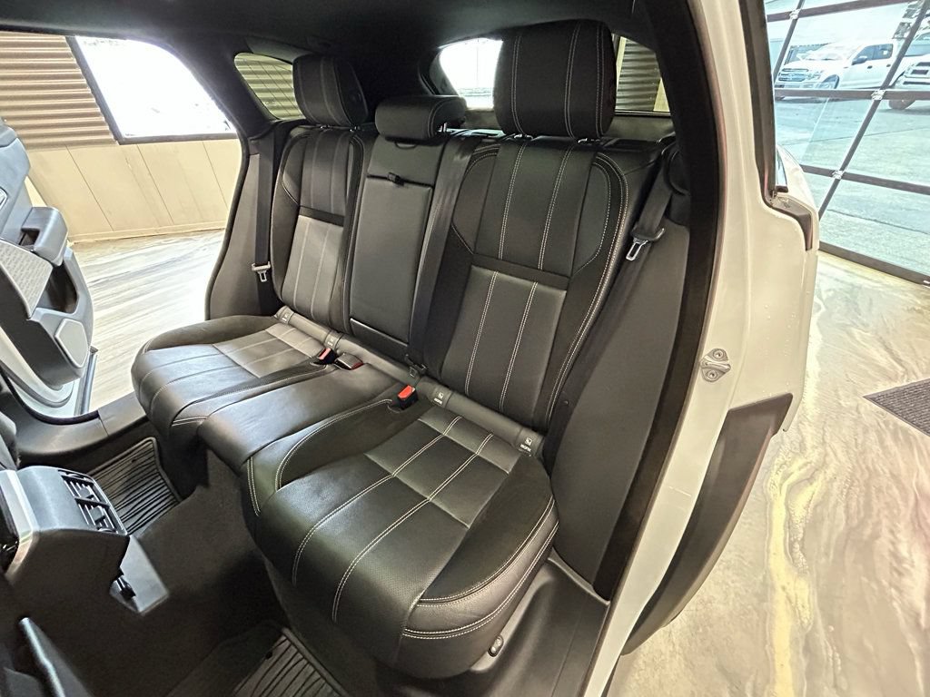 Used 2018 Land Rover Range Rover Velar R-Dynamic SE AWD/4WD image 6