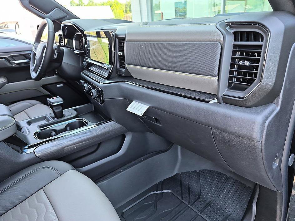New 2026 Chevrolet Silverado 1500 ZR2 AWD/4WD image 36