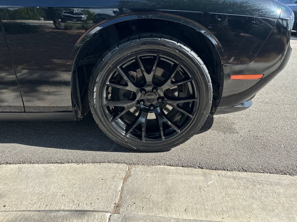 Used 2015 Dodge Challenger R/T Plus RWD image 14