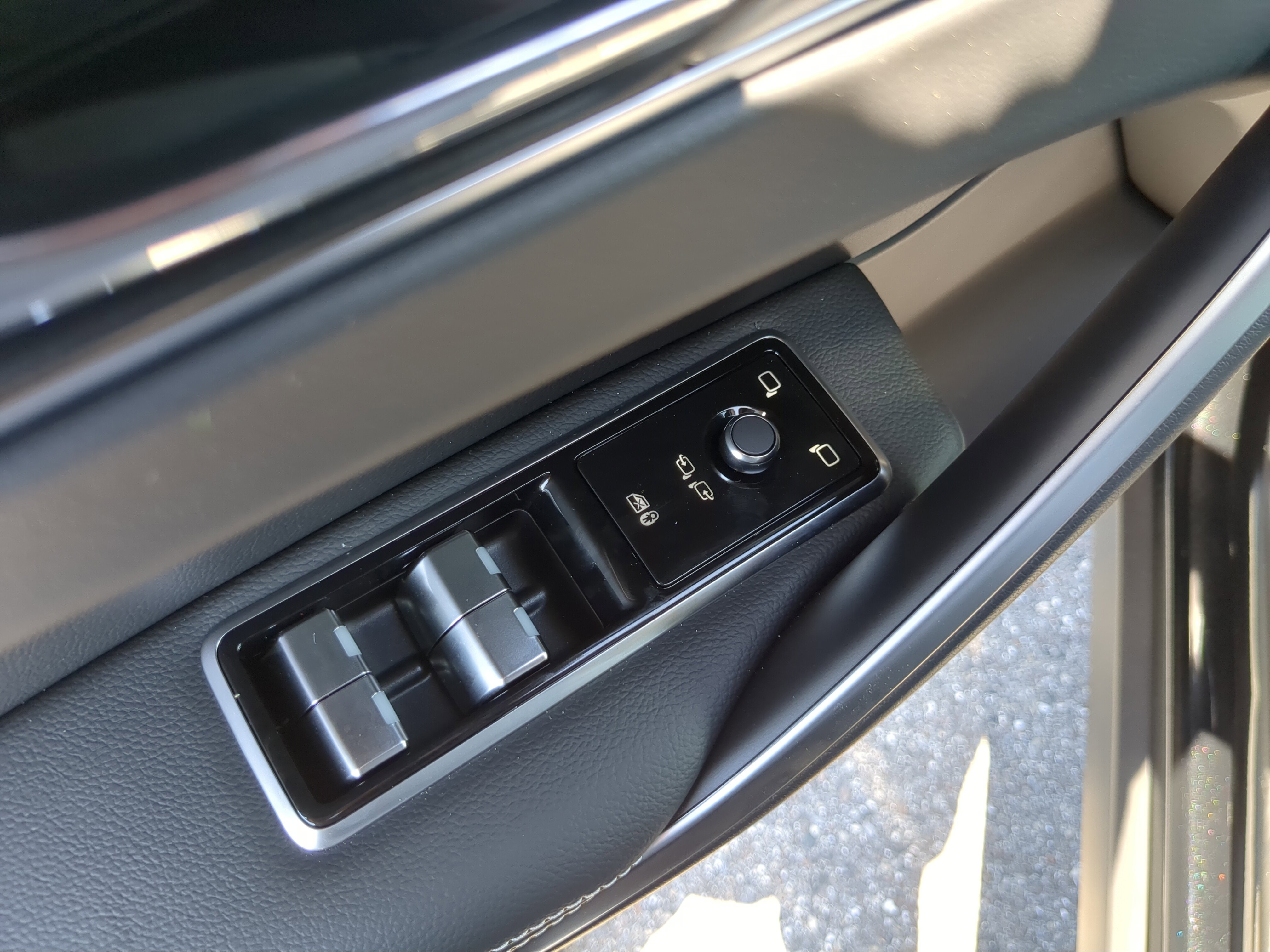 New 2026 Jaguar F-PACE R-Dynamic S image 15