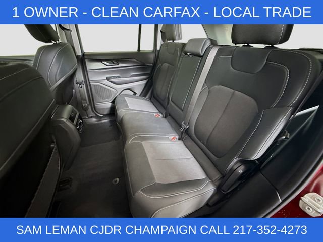 Used 2023 Jeep Grand Cherokee Laredo AWD/4WD image 22