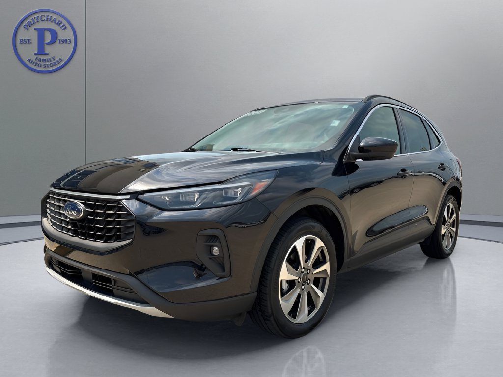 Used 2025 Ford Escape Platinum AWD/4WD image 3