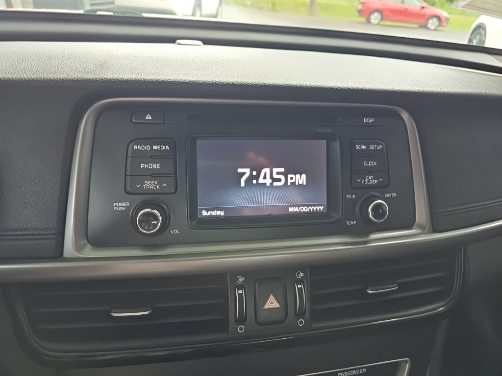 Used 2017 Kia Optima LX FWD image 21