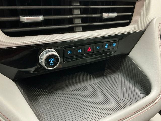 Used 2025 Ford Explorer Active w/ Active Comfort Package image 23