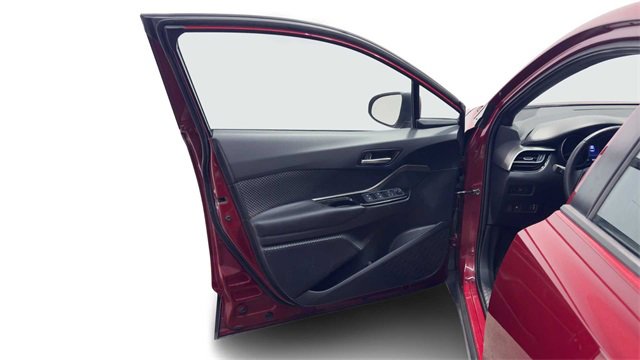 Used 2019 Toyota C-HR XLE image 10