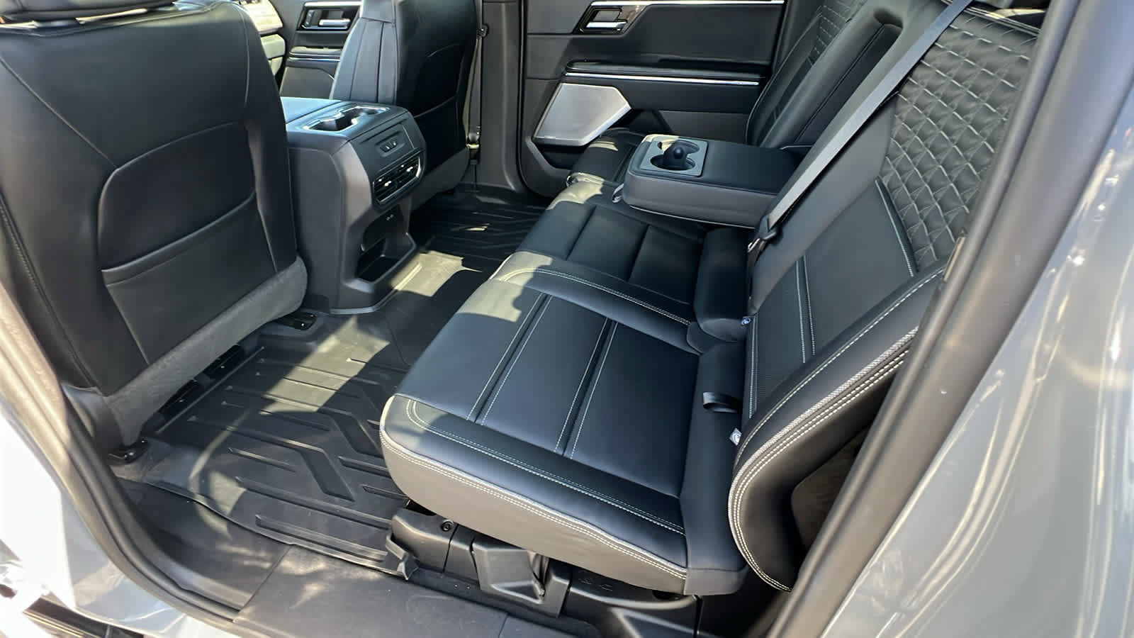 Certified 2024 GMC Sierra EV Denali AWD/4WD image 23