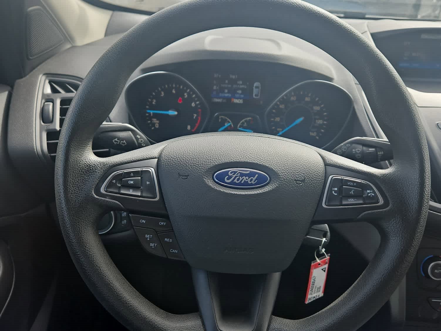 Used 2018 Ford Escape SE image 15
