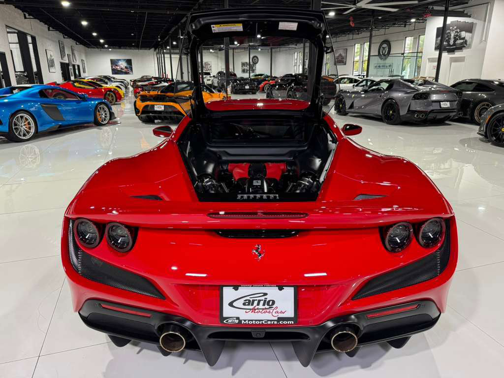 Used 2022 Ferrari F8 Tributo image 37