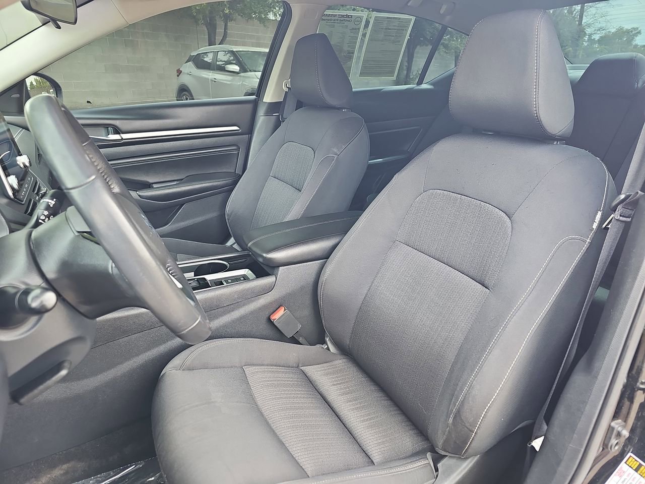 Certified 2022 Nissan Altima 2.5 SV w/ SV Premium Package FWD image 14