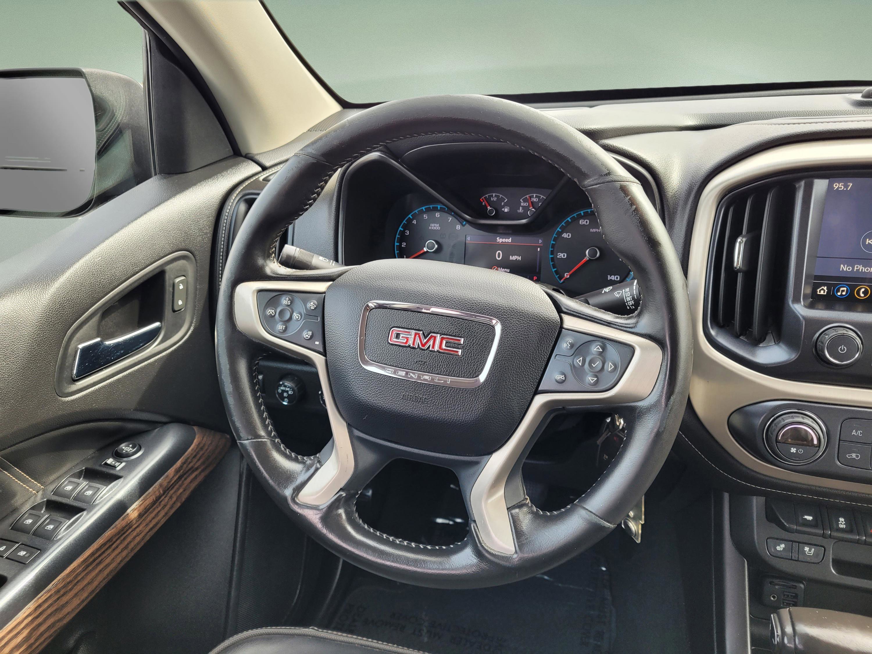 Used 2021 GMC Canyon Denali image 12