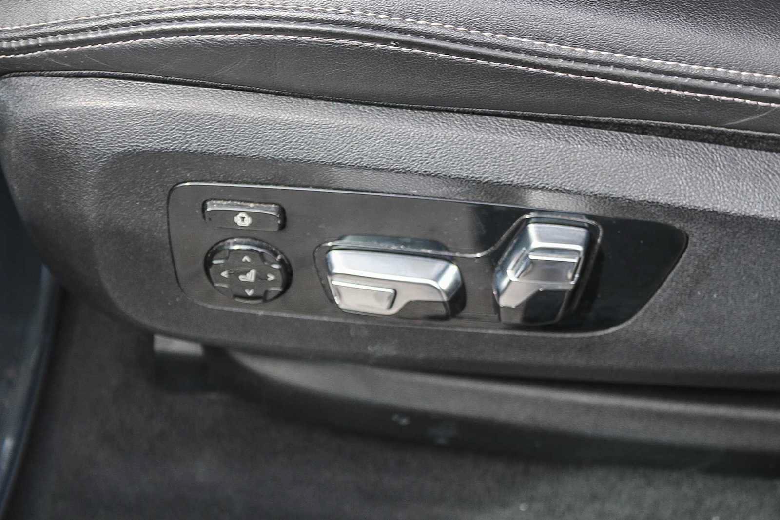 Used 2023 BMW X7 xDrive40i w/ M Sport Package image 31