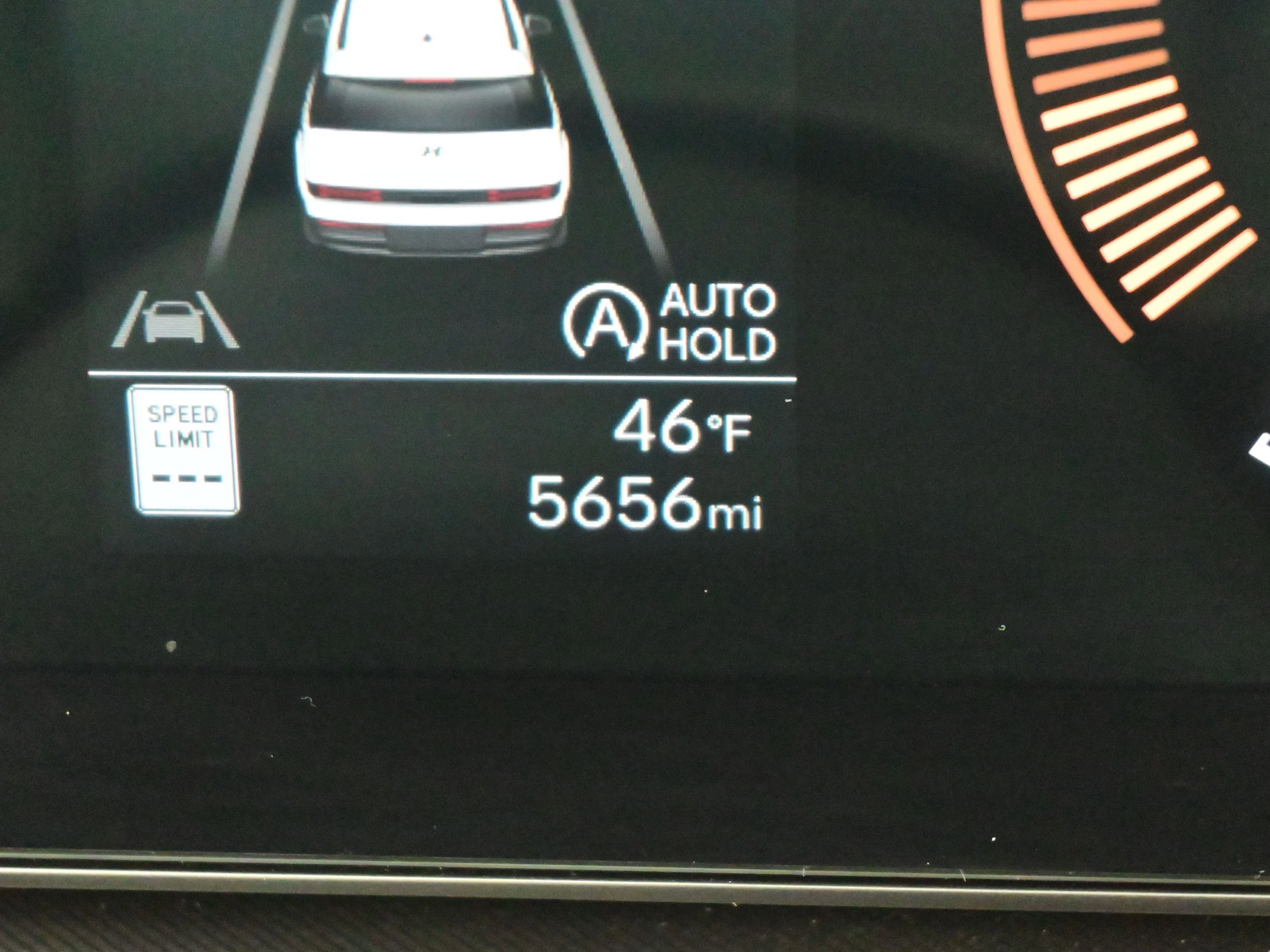 Certified 2026 Hyundai Santa Fe SE image 31