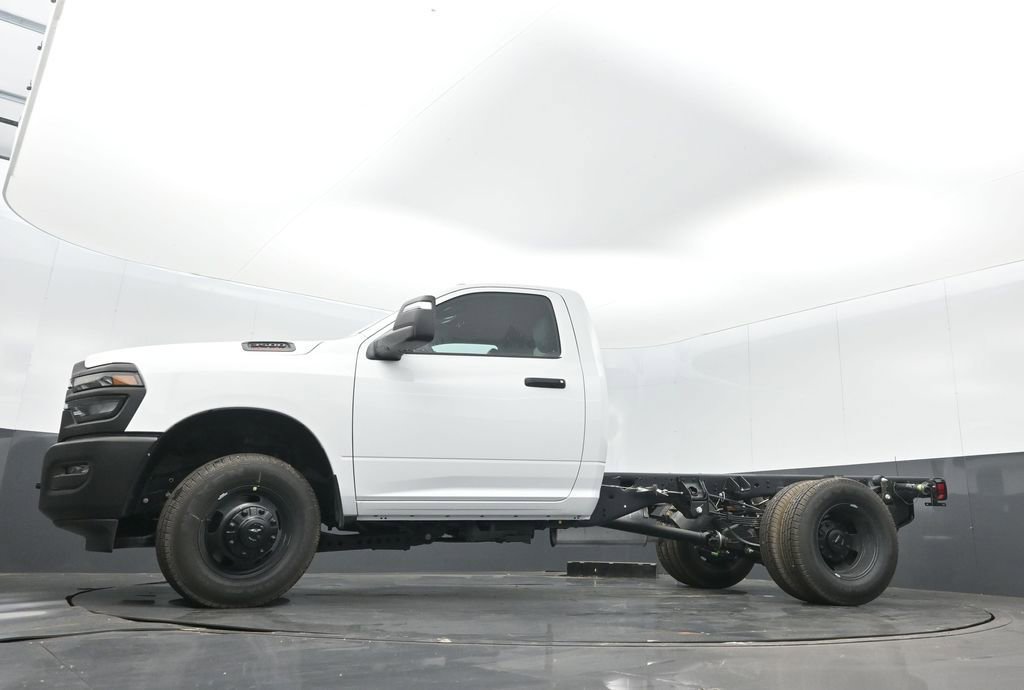 New 2026 RAM 3500 Tradesman AWD/4WD image 25