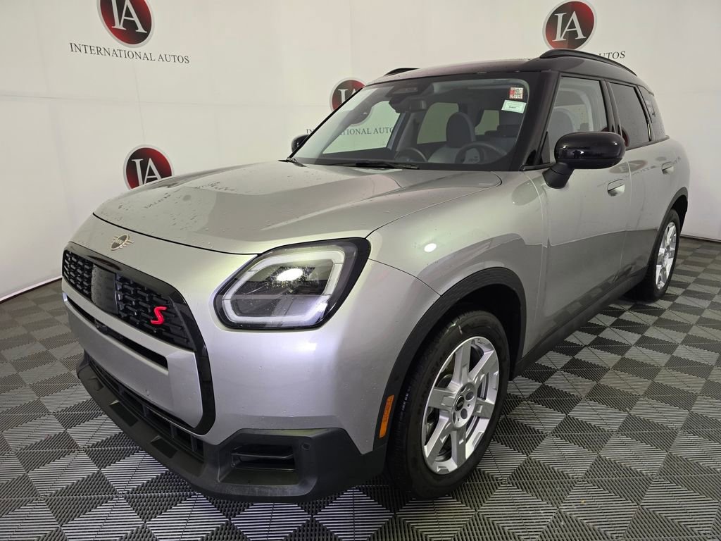 Used 2025 MINI Cooper Countryman S w/ Comfort Package Max image 5