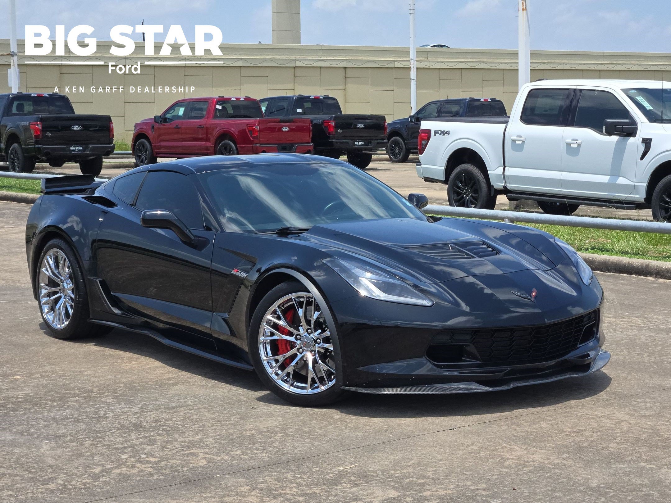 Used 2015 Chevrolet Corvette Z06 w/ 3LZ Preferred Equipment Group RWD image 1