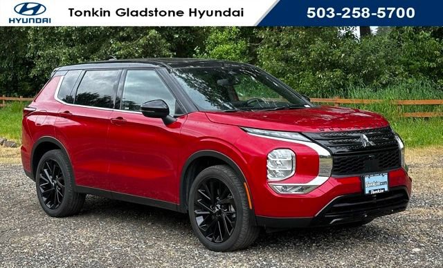 Used 2023 Mitsubishi Outlander AWD image 1