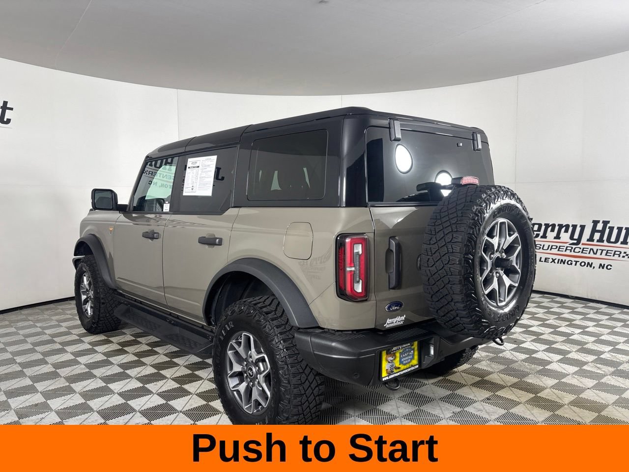Used 2025 Ford Bronco Badlands AWD/4WD image 9