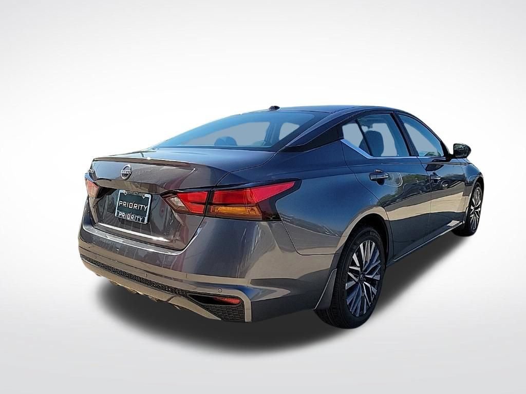 New 2026 Nissan Altima 2.5 SV FWD image 4
