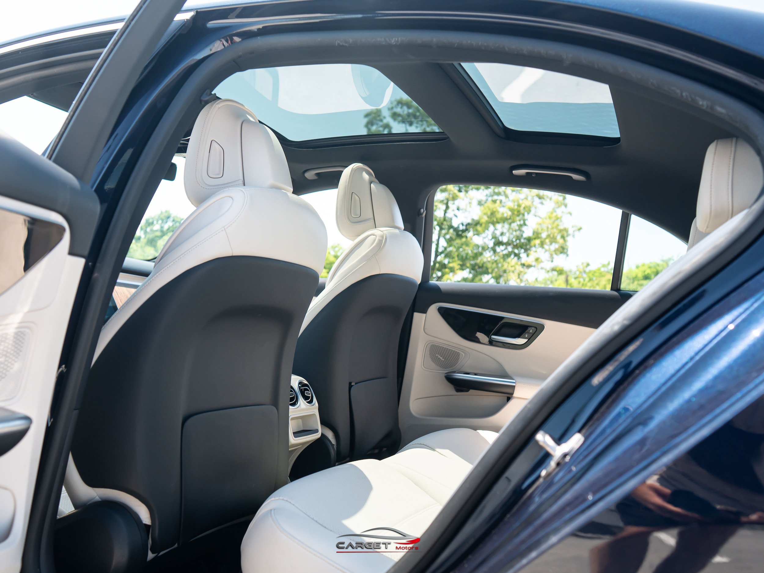 Used 2022 Mercedes-Benz C 300 4MATIC Sedan w/ Exclusive Trim Package image 21