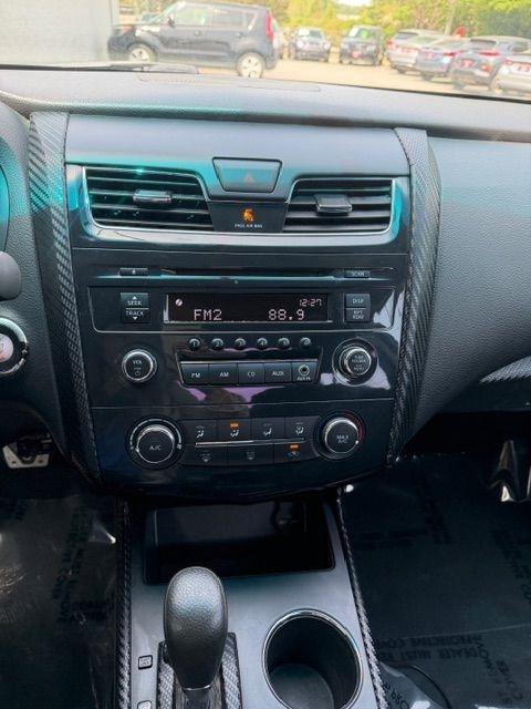 Used 2015 Nissan Altima 2.5 S w/ Power Driver Seat Package image 16