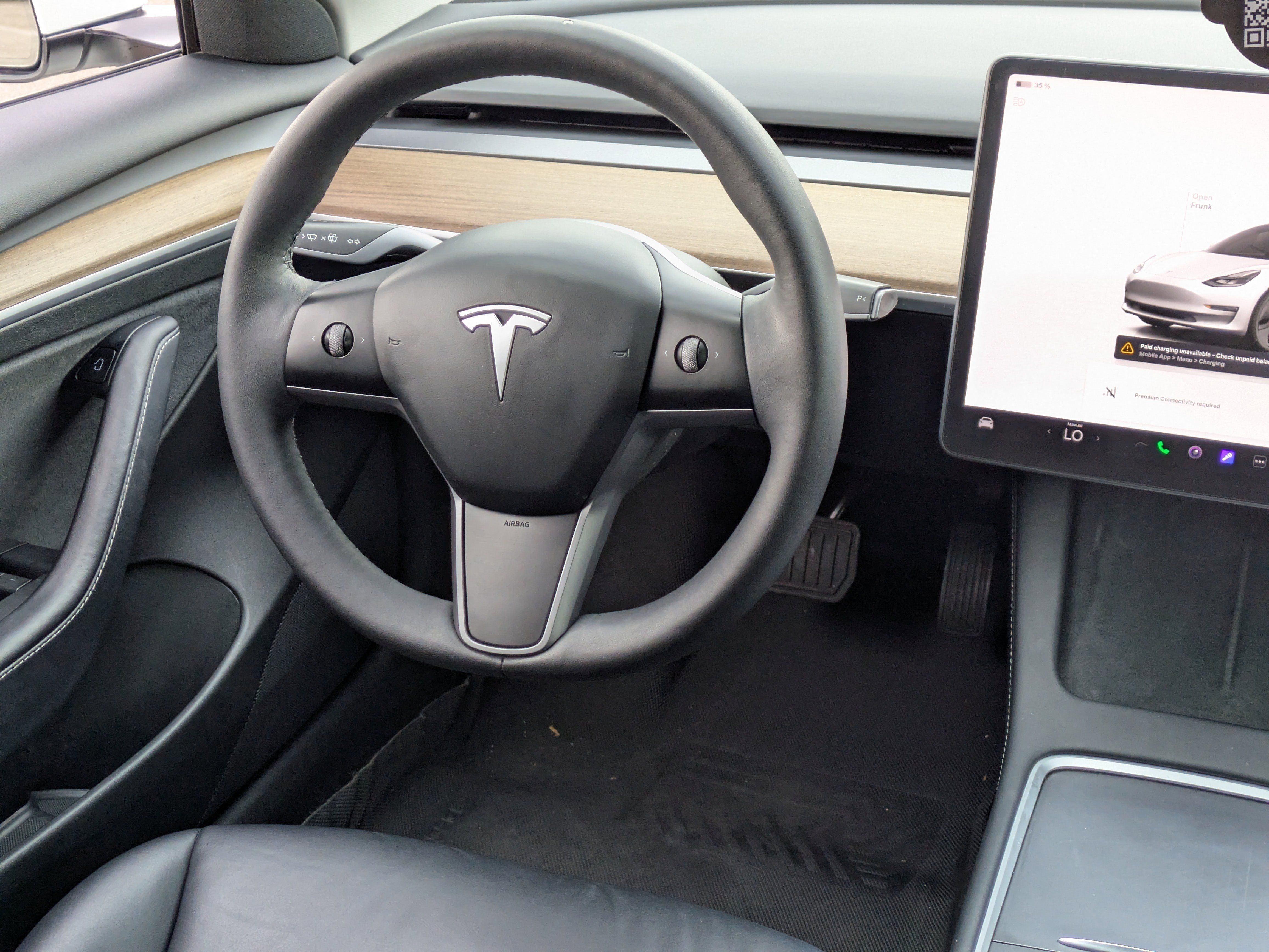 Used 2023 Tesla Model 3 Standard Range image 15