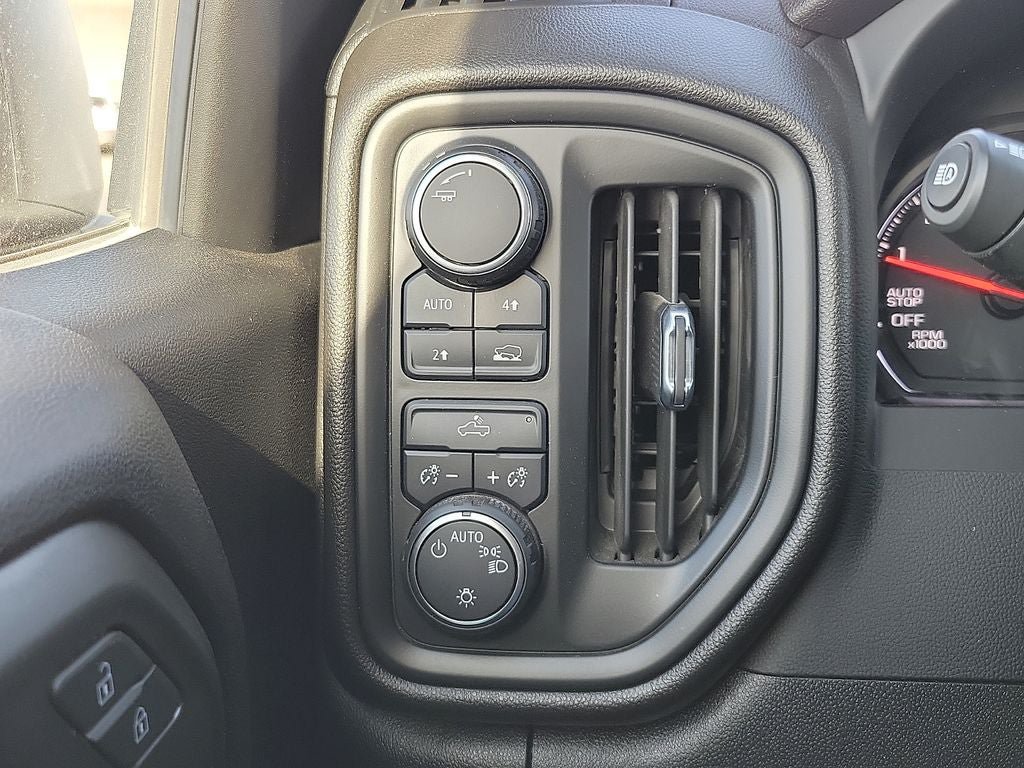 Used 2023 Chevrolet Silverado 1500 Custom AWD/4WD image 14