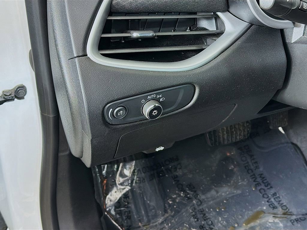 Used 2023 Chevrolet Malibu LT image 28