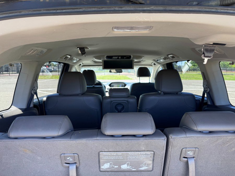 Used 2016 Honda Odyssey Touring Elite image 11