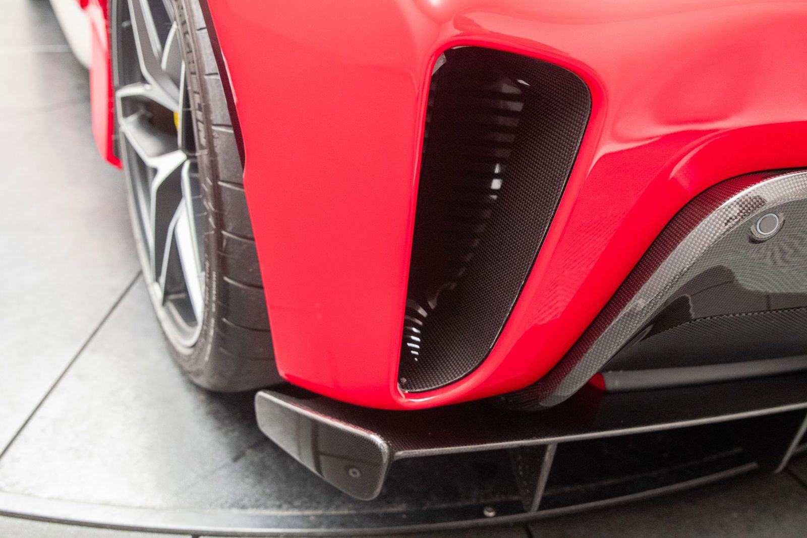 Used 2020 Ferrari 488 Pista Spider image 61