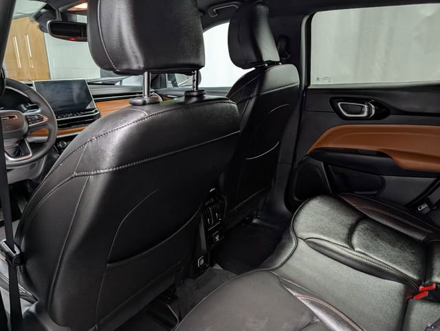 Used 2024 Jeep Compass Limited image 13