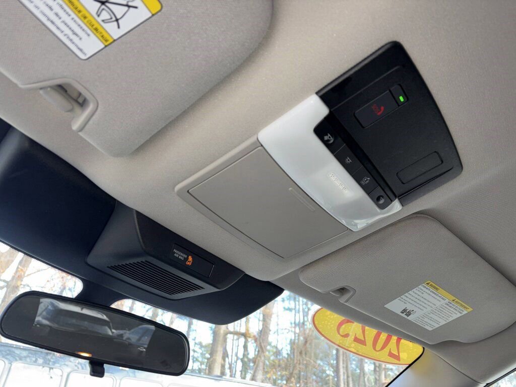 Certified 2025 Nissan Pathfinder SV image 26