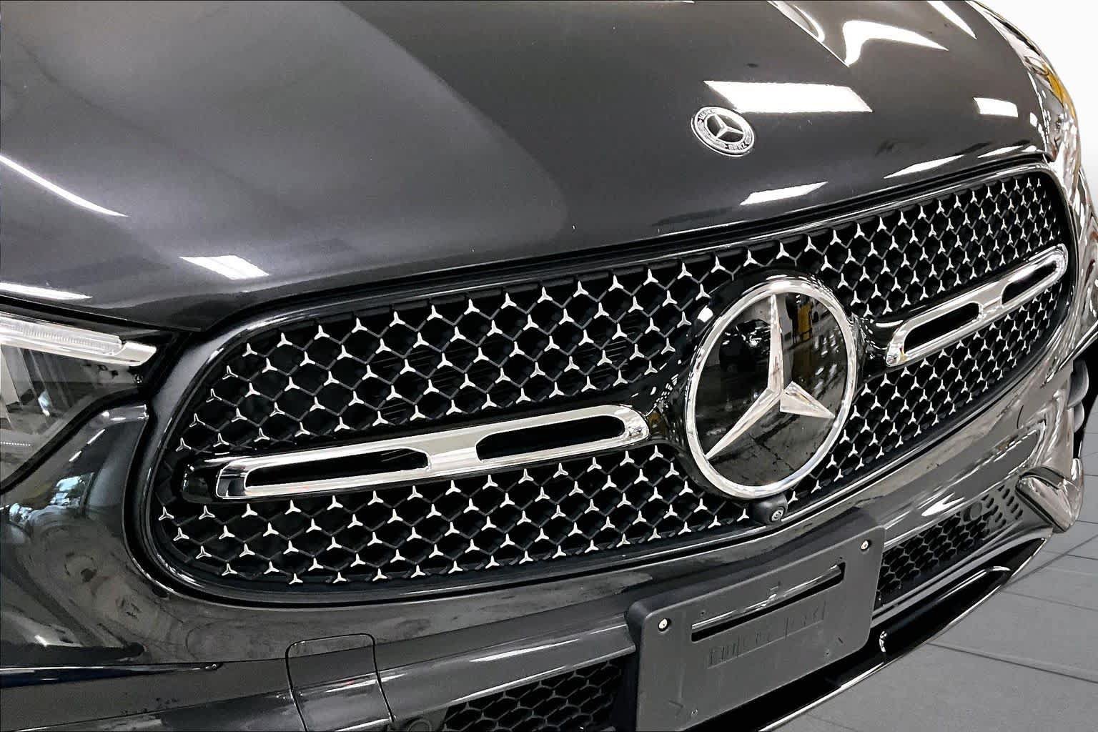 Used 2026 Mercedes-Benz GLC 300 4MATIC image 32
