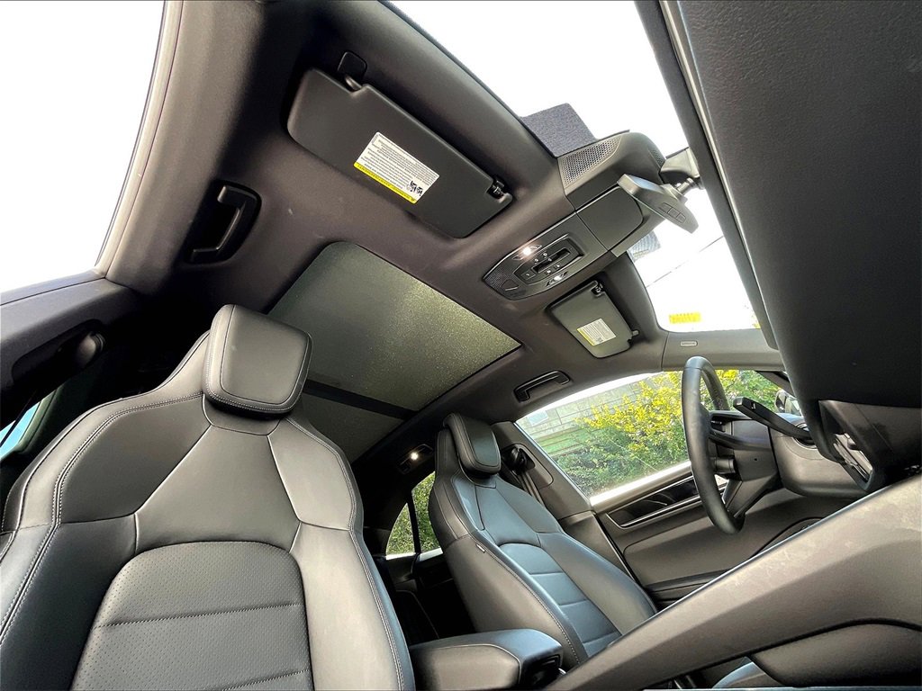 Certified 2024 Porsche Macan 4 Electric image 27