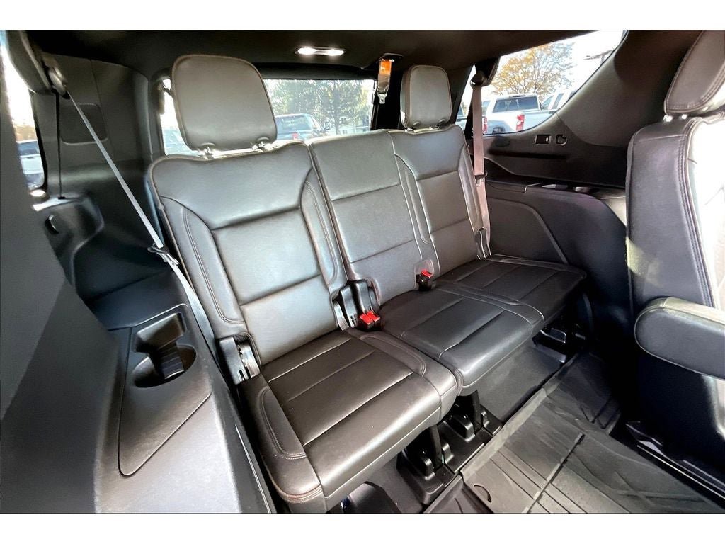 Used 2024 Chevrolet Tahoe High Country w/ Advanced Technology Package AWD/4WD image 30
