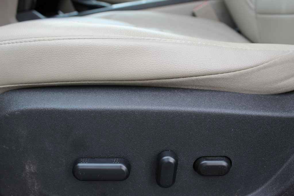 Used 2017 Ford Escape Titanium FWD image 24