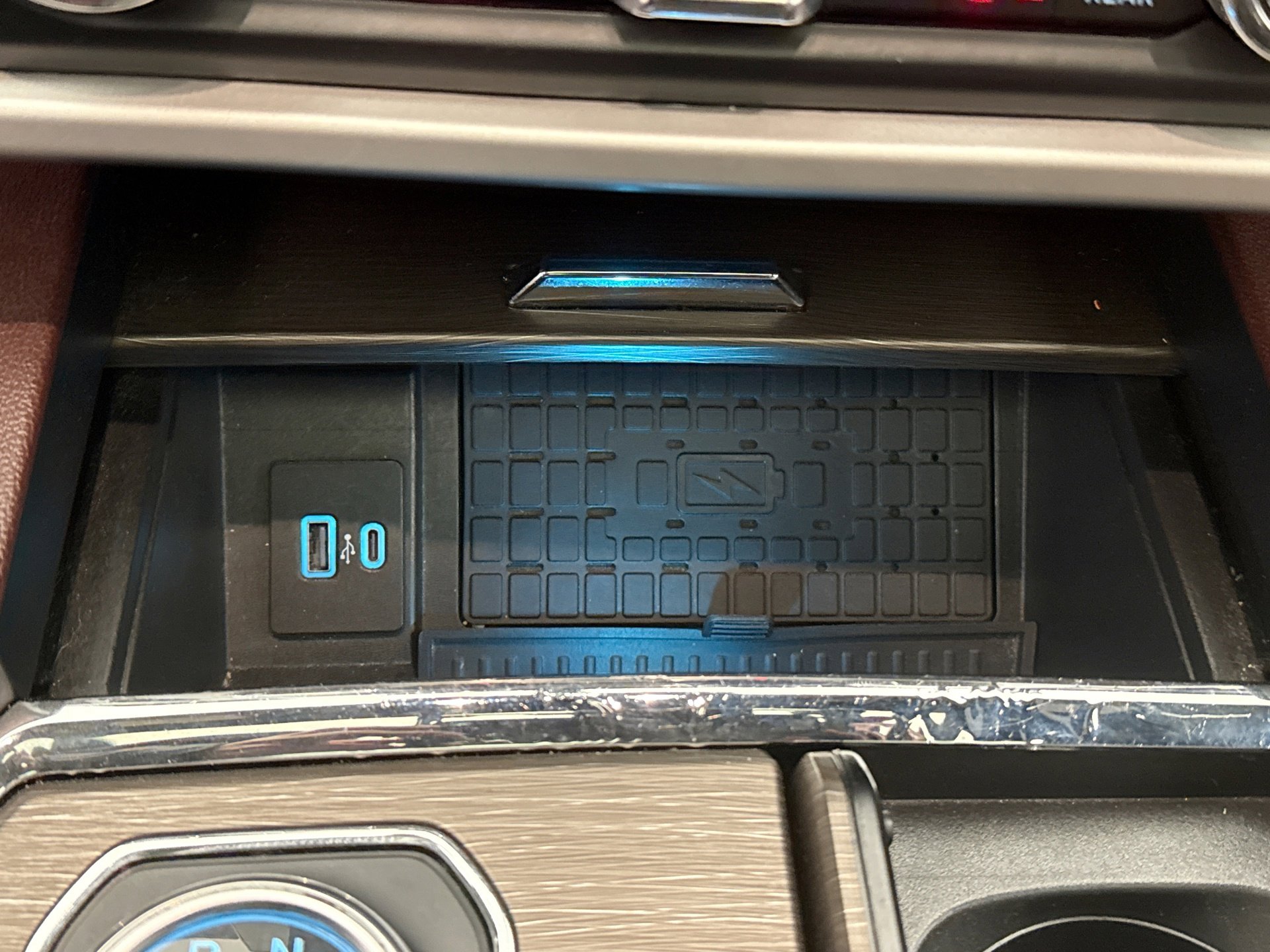 Used 2022 Ford Expedition Max Limited image 18