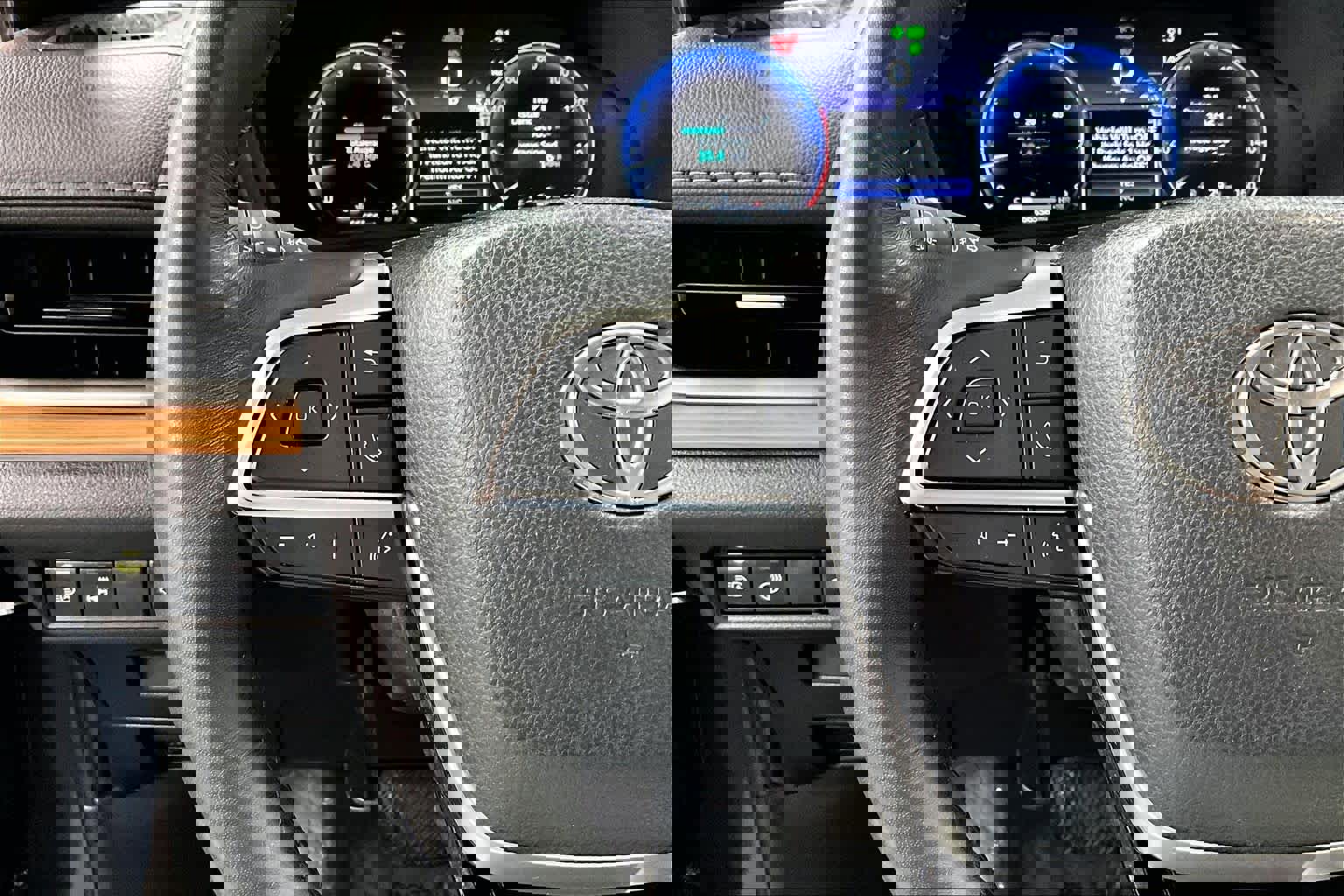 Used 2024 Toyota Grand Highlander Limited image 24