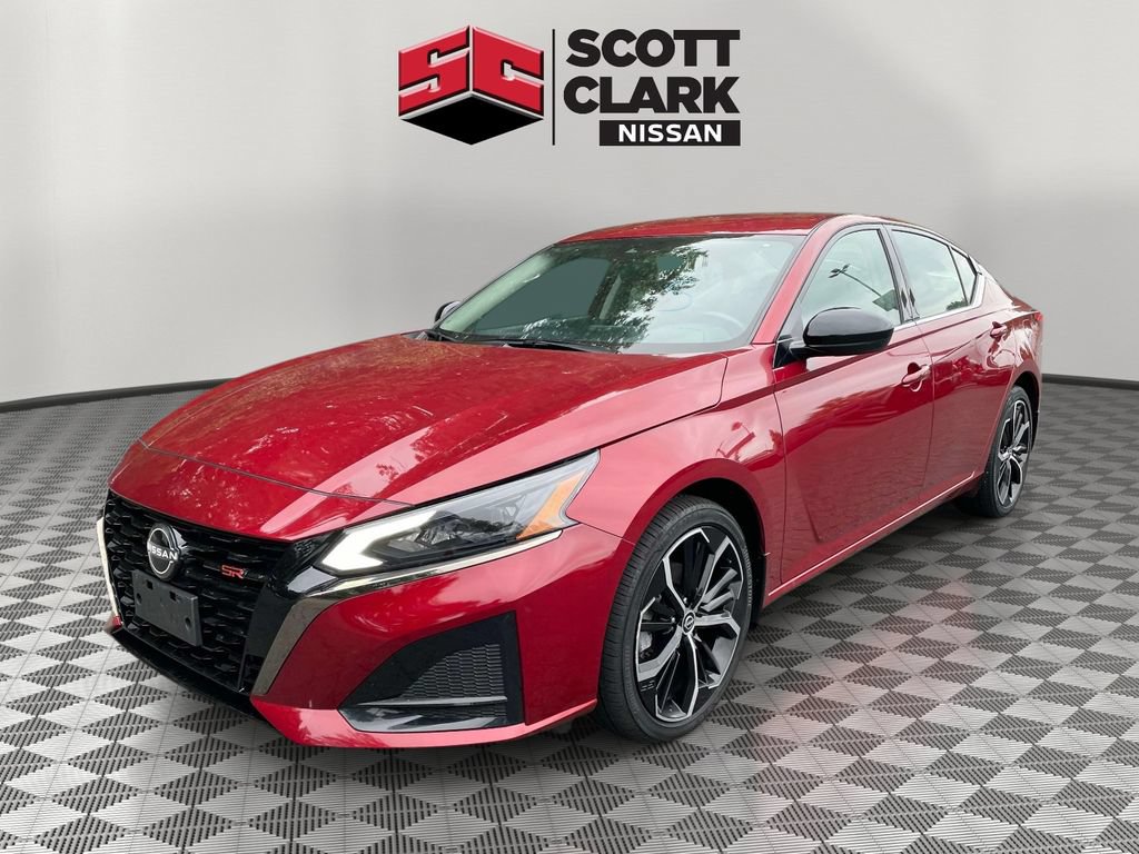 Used 2024 Nissan Altima 2.5 SR AWD/4WD image 3