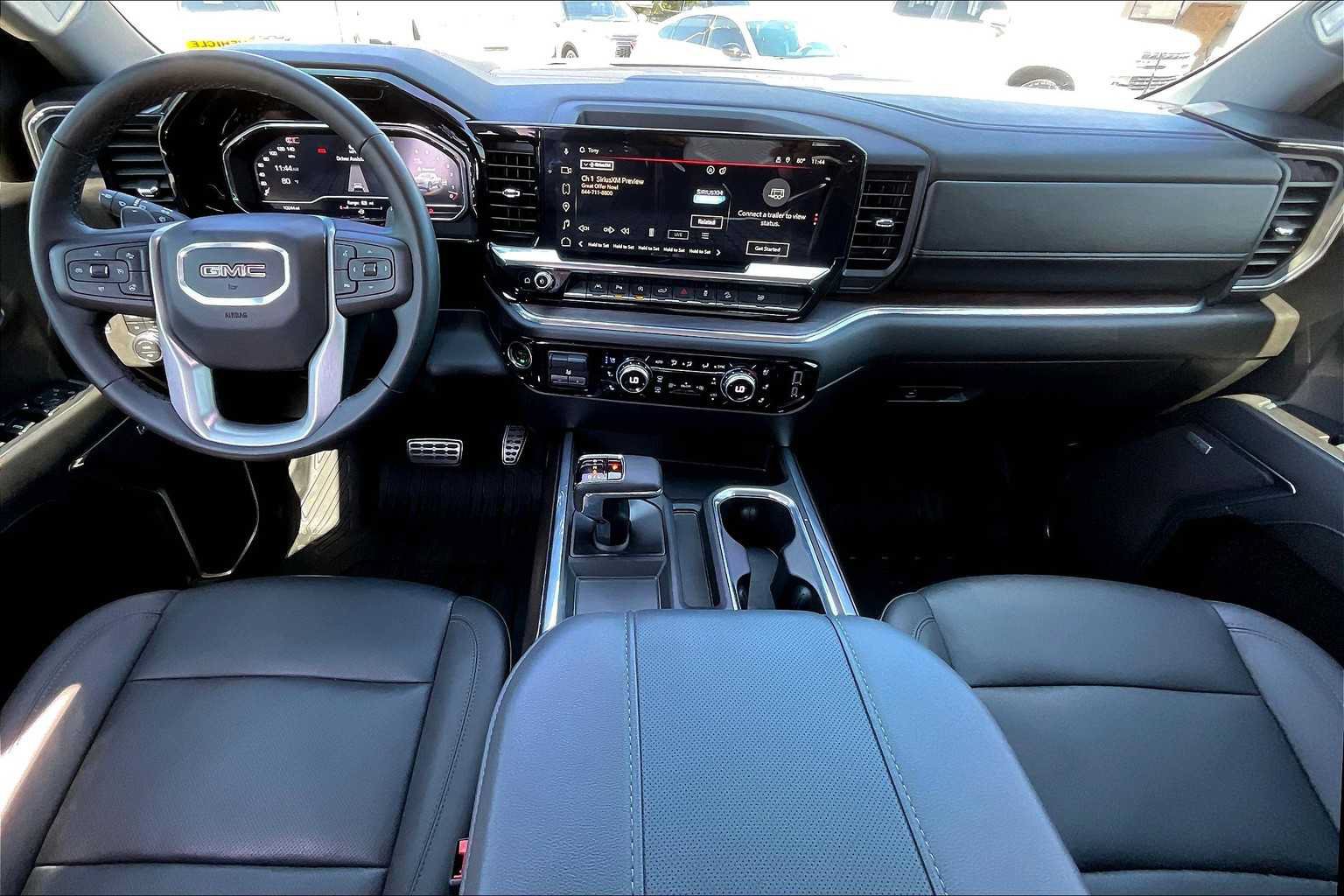 Used 2025 GMC Sierra 1500 SLT AWD/4WD image 16
